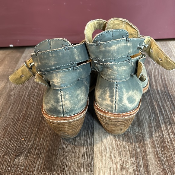 Gray distressed booties - Picture 3 of 3
